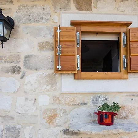 House Vesna Kupinova Milna (Brac)
