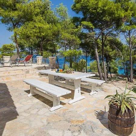 House Vesna Kupinova Tatil Evi *