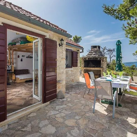 Сasa de vacaciones House Vesna Kupinova *