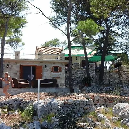 House Vesna Kupinova Tatil Evi *