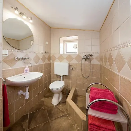 House Vesna Kupinova Milna (Brac)