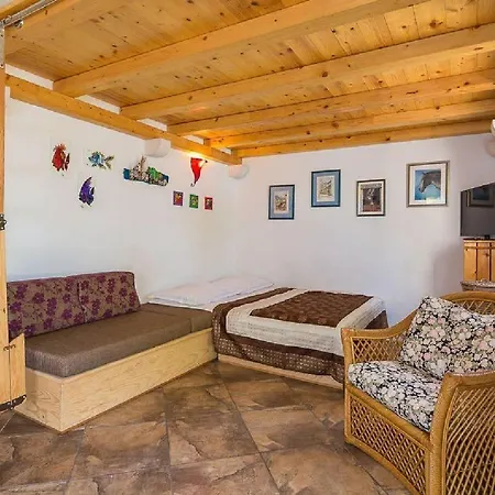 House Vesna Kupinova Milna (Brac)