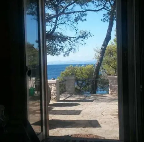 House Vesna Kupinova