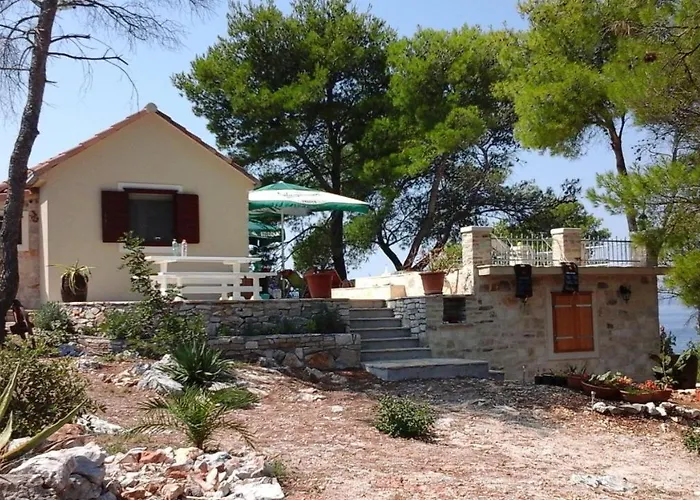 House Vesna Kupinova Milna (Brac)