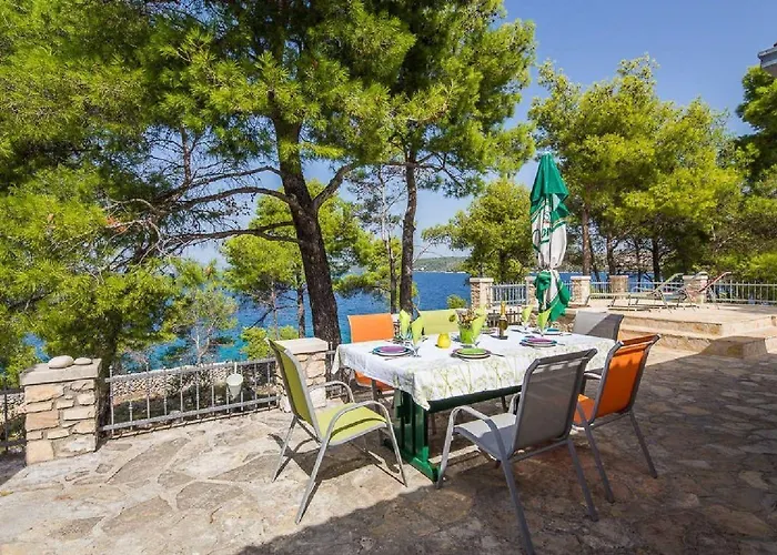 House Vesna Kupinova * Milna (Brac)